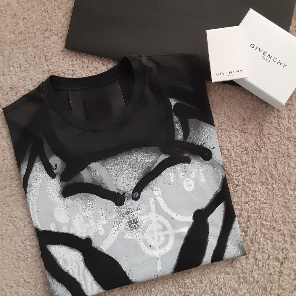 MEN'S GIVENCHY GRAPHIC OVERSIZED T-SHIRT